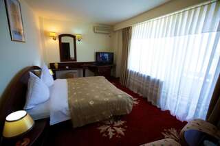 Отель Hotel Delta 3 Тулча Двухместный номер с 1 кроватью и балконом-10